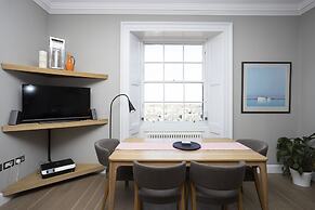 JOIVY Splendid 2-Br Apartment In New Town