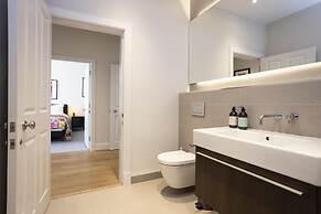 JOIVY Splendid 2-Br Apartment In New Town