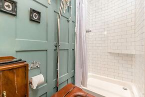 JOIVY Luxury Old Town Apartment