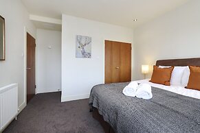 JOIVY Executive 2-Bed Apt With Stunning Roof Terraces