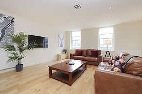 JOIVY Executive 2-Bed Apt With Stunning Roof Terraces