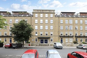 JOIVY Executive 2-Bed Apt With Stunning Roof Terraces