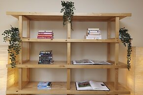 JOIVY Executive 2-Bed Apt With Stunning Roof Terraces