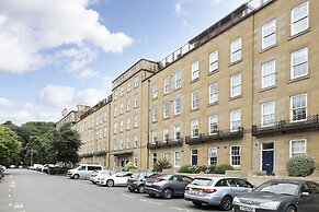 JOIVY Executive 2-Bed Apt With Stunning Roof Terraces