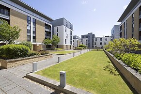 JOIVY Modern 2-Bedroom Flat Near Inverleith Park