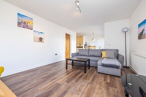 JOIVY Modern 2-Bedroom Flat Near Inverleith Park