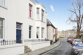 JOIVY Modern 1-Br Apt W/ Communal Terrace In Trendy Stockbridge