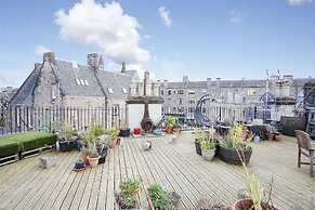 JOIVY Modern 1-Br Apt W/ Communal Terrace In Trendy Stockbridge