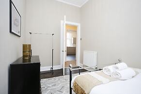 JOIVY Modern 1-Br Apt W/ Communal Terrace In Trendy Stockbridge