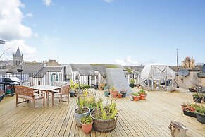 JOIVY Modern 1-Br Apt W/ Communal Terrace In Trendy Stockbridge