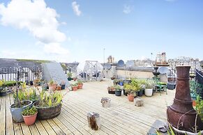 JOIVY Modern 1-Br Apt W/ Communal Terrace In Trendy Stockbridge