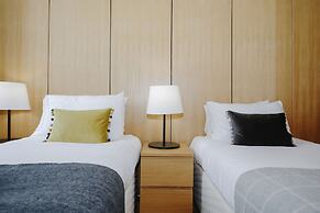 JOIVY Bright 2Br Apt W/ Stunning View, Next To Edinburgh Castle