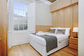 JOIVY Bright 2Br Apt W/ Stunning View, Next To Edinburgh Castle