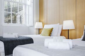 JOIVY Bright 2Br Apt W/ Stunning View, Next To Edinburgh Castle