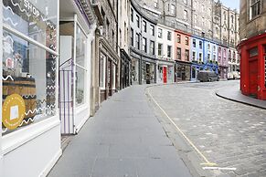 JOIVY Bright 2Br Apt W/ Stunning View, Next To Edinburgh Castle