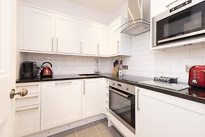 JOIVY Charming 2-Bed Flat Near Edinburgh Castle