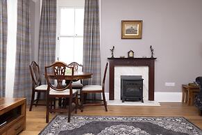 JOIVY Charming 2-Bed Flat Near Edinburgh Castle