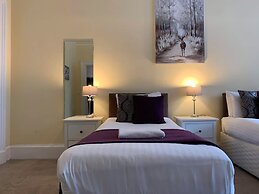 JOIVY Adorable 1 Bed Flat Near West End