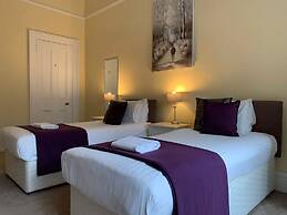 JOIVY Adorable 1 Bed Flat Near West End