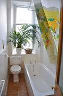JOIVY Cosy 1-Bed Flat Near The Scottish Gallery