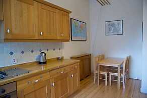 JOIVY Cosy 1-Bed Flat Near The Scottish Gallery