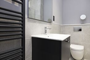 JOIVY Luxurious 2 Br Apt On Notable George Street