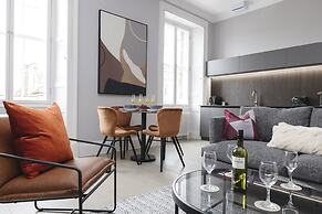 JOIVY Luxurious 2 Br Apt On Notable George Street