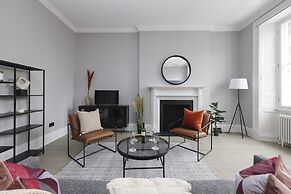 JOIVY Luxurious 2 Br Apt On Notable George Street