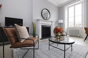 JOIVY Luxurious 2 Br Apt On Notable George Street