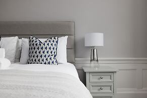 JOIVY Luxurious 2 Br Apt On Notable George Street