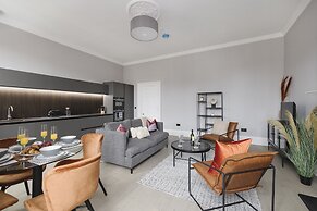 JOIVY Luxurious 2 Br Apt On Notable George Street