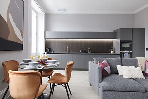JOIVY Luxurious 2 Br Apt On Notable George Street