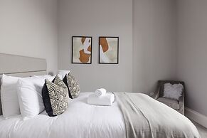 JOIVY Luxurious 2 Br Apt On Notable George Street