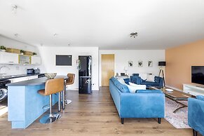 JOIVY Stunning 2-Bed Flat W/ Free Parking