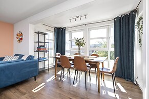 JOIVY Stunning 2-Bed Flat W/ Free Parking