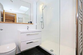 JOIVY Cosy 2-Bed Apt In The Old Town With Mezzanine