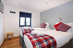 JOIVY Cosy 2-Bed Apt In The Old Town With Mezzanine