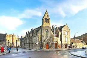 JOIVY Cosy 2-Bed Apt In The Old Town With Mezzanine