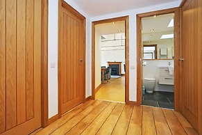 JOIVY Cosy 2-Bed Apt In The Old Town With Mezzanine