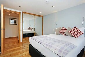 JOIVY Cosy 2-Bed Apt In The Old Town With Mezzanine