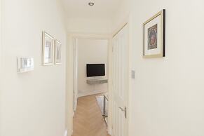 JOIVY Modern flat in City Centre - For up to 3 guests