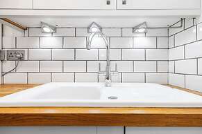 JOIVY Modern flat in City Centre - For up to 3 guests