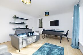 JOIVY Bright 3-Bed Flat Overlooking The Clyde