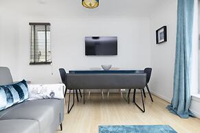 JOIVY Bright 3-Bed Flat Overlooking The Clyde