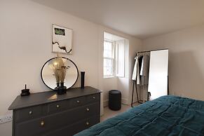 JOIVY Observatory Apartment