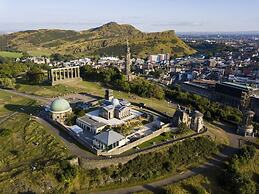 JOIVY Observatory Apartment