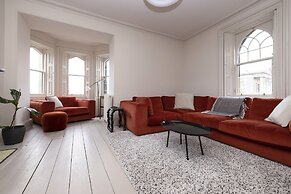 JOIVY Observatory House & Apartment