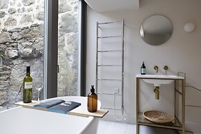 JOIVY Observatory House & Apartment