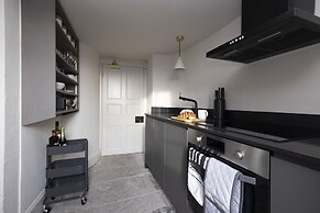 JOIVY Observatory House & Apartment