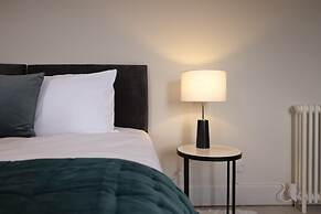 JOIVY Observatory House & Apartment